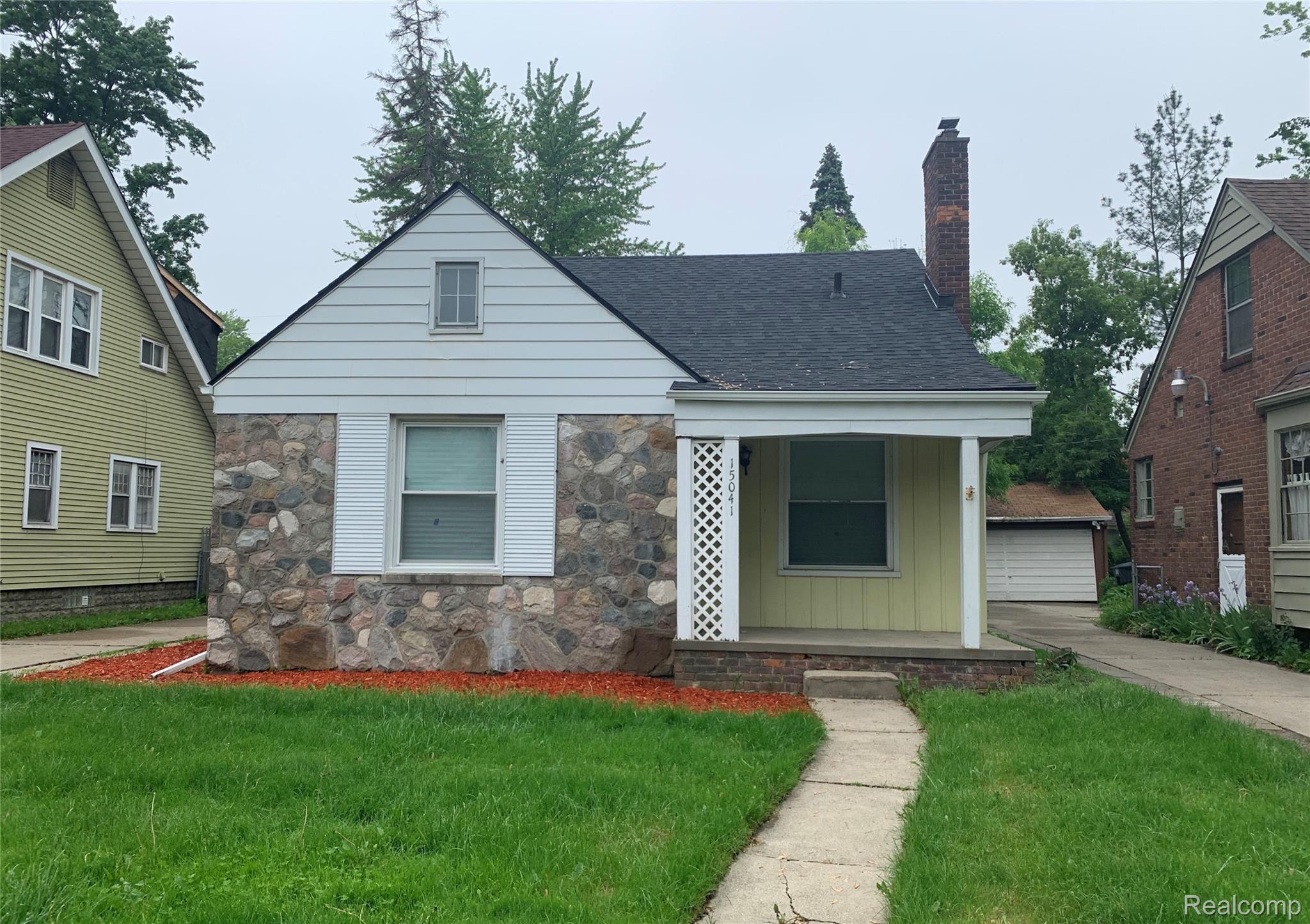 15041 Stahelin Road Detroit, MI 48223 - Photo 1 of 19 IMG_4780.JPG