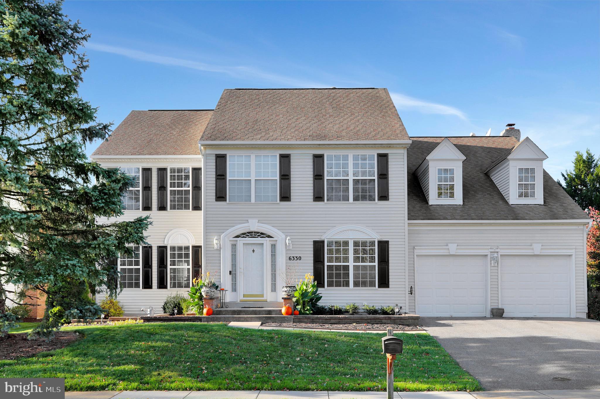 Beautiful Colonial in Spring Ridge