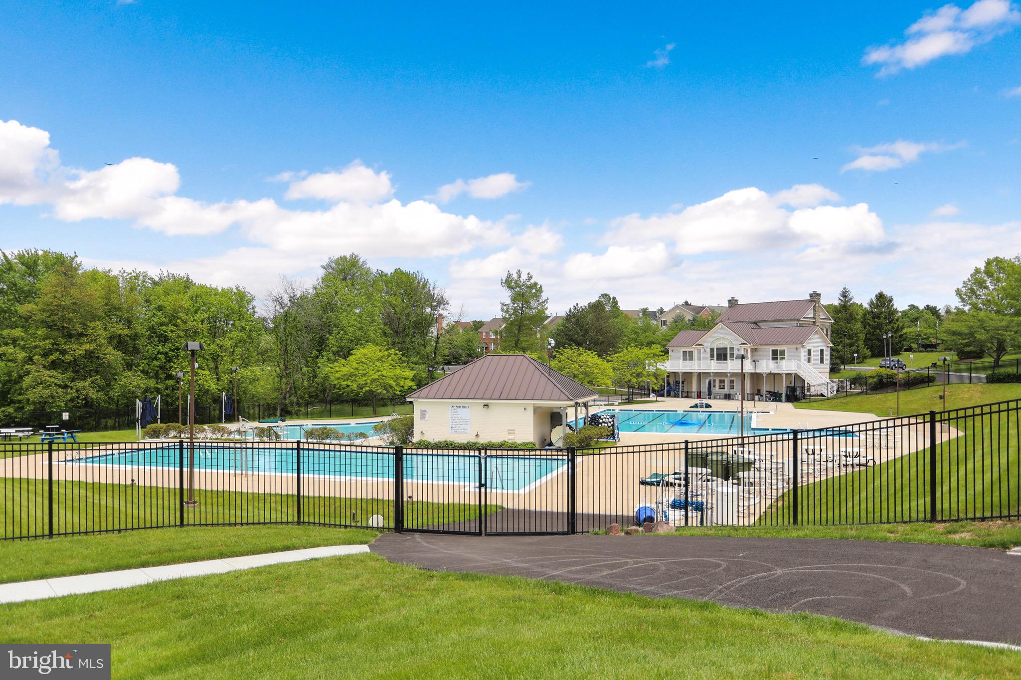 6330 Spring Forest Road Frederick, MD 21701 - Photo 63 of 74 Community pool