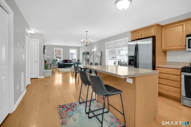 $349,900 | 12 Elizabeth Lane, Unit 12, Vernon, CT 06066