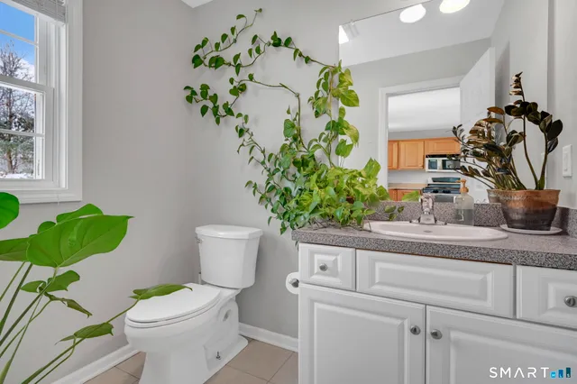 $349,900 | 12 Elizabeth Lane, Unit 12, Vernon, CT 06066