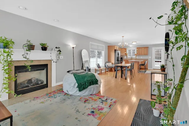 $349,900 | 12 Elizabeth Lane, Unit 12, Vernon, CT 06066