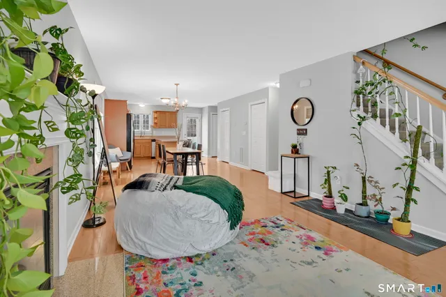 $349,900 | 12 Elizabeth Lane, Unit 12, Vernon, CT 06066