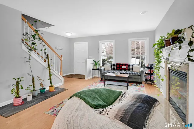 $349,900 | 12 Elizabeth Lane, Unit 12, Vernon, CT 06066