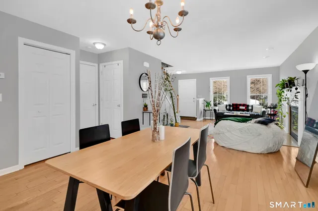 $349,900 | 12 Elizabeth Lane, Unit 12, Vernon, CT 06066