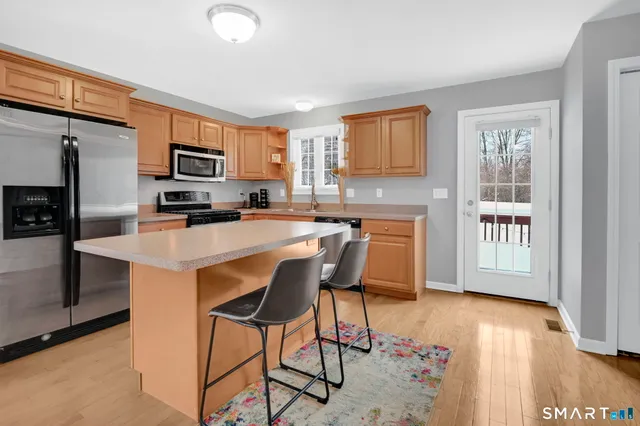 $349,900 | 12 Elizabeth Lane, Unit 12, Vernon, CT 06066