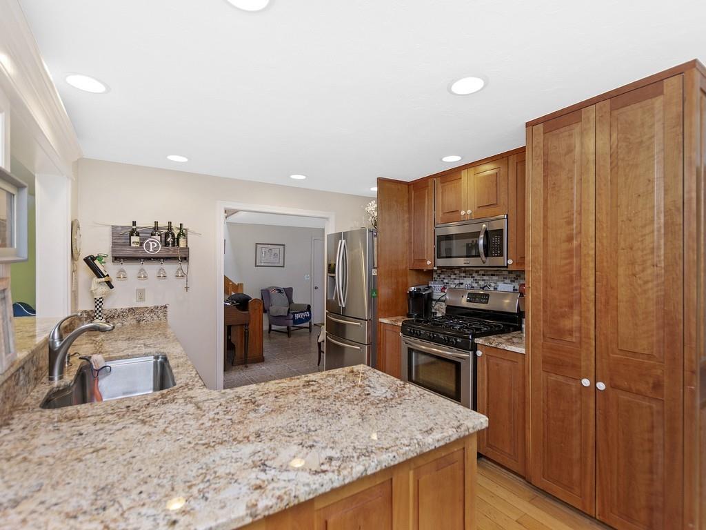 3 Newcastle Road Ashland, MA 01721 - Photo 4 of 25 Gallery Image 4