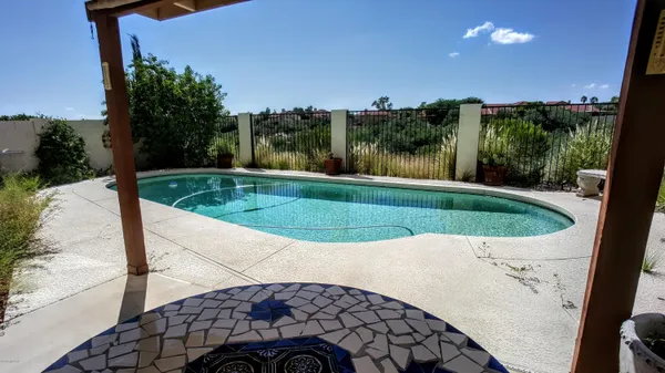 $2,700 | 11543 North Eagle Peak Drive, Tucson, AZ 85737