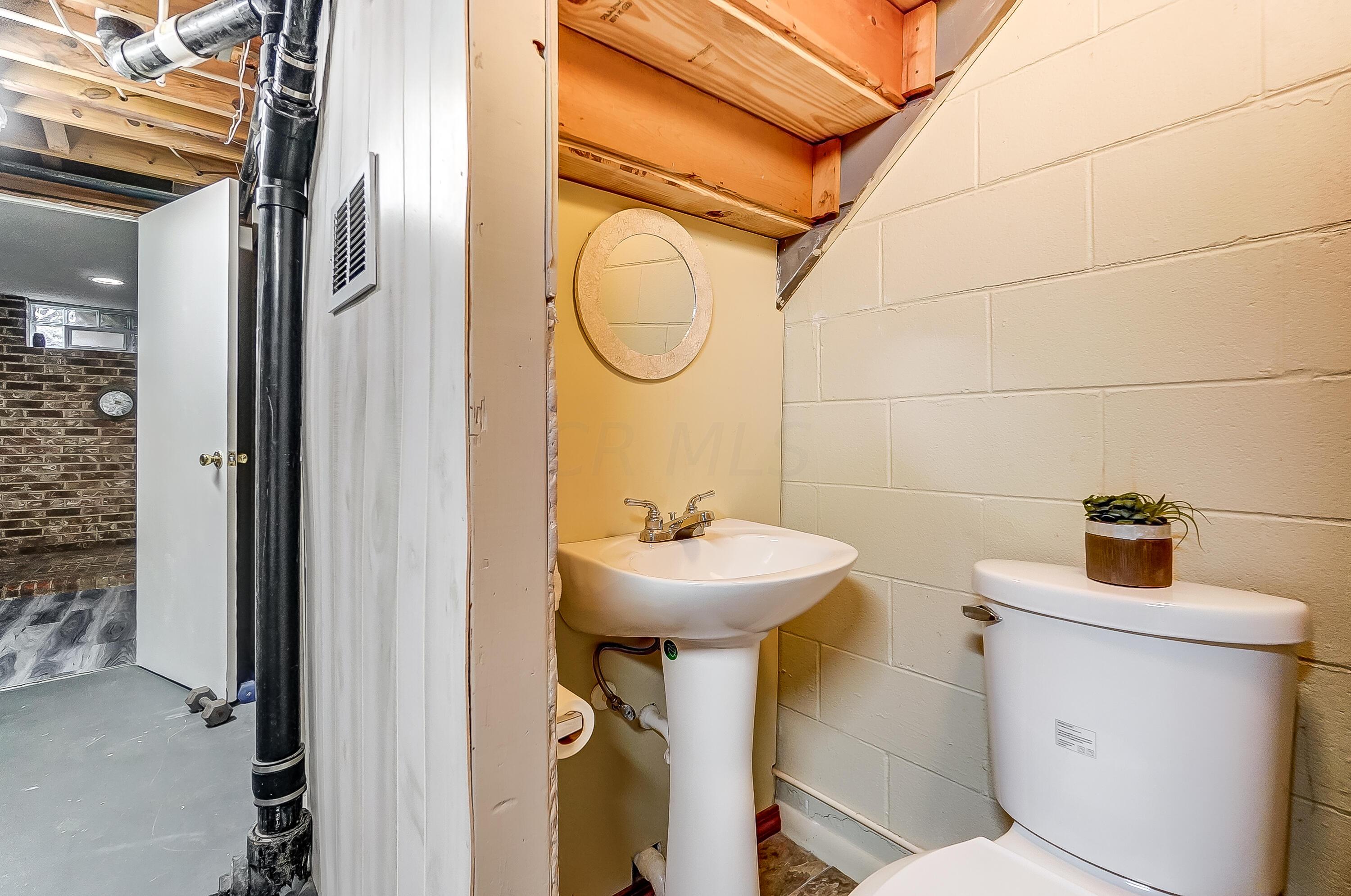3963 Clabber Road Columbus, OH 43207 - Photo 29 of 35 Half Bath - Basement