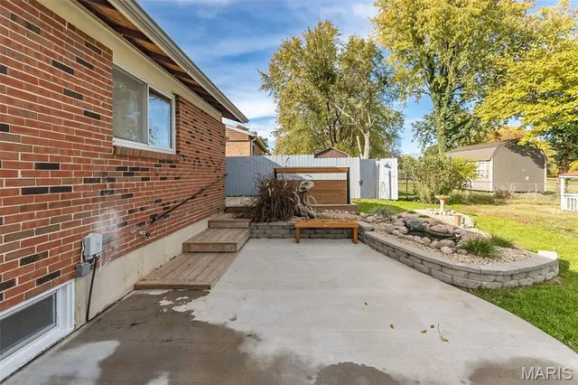 $206,000 | 2267 Bensonhurst Drive, Florissant, MO 63031