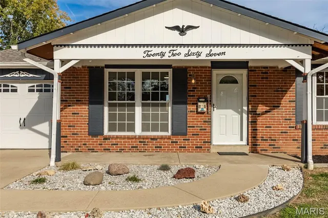 $206,000 | 2267 Bensonhurst Drive, Florissant, MO 63031