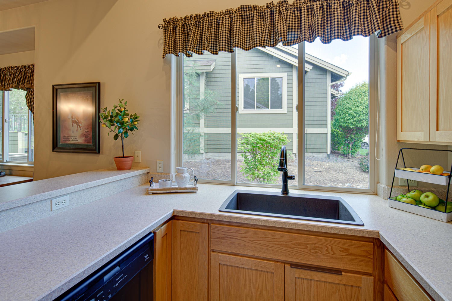 1313 Highland View Loop Redmond, OR 97756 - Photo 15 of 26 1313-100