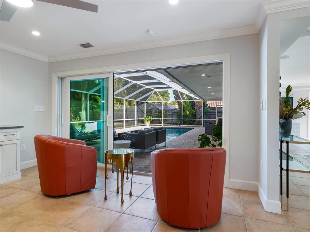 606 Owl Way Sarasota, FL 34236 - Photo 12 of 47