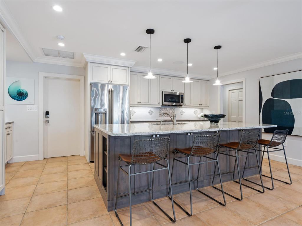 606 Owl Way Sarasota, FL 34236 - Photo 13 of 47