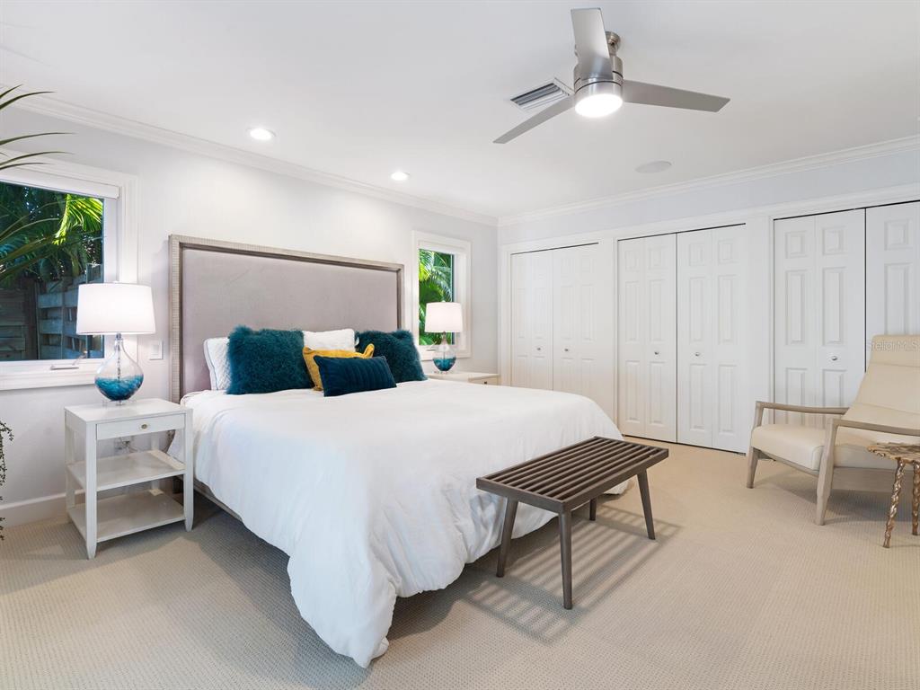 606 Owl Way Sarasota, FL 34236 - Photo 21 of 47