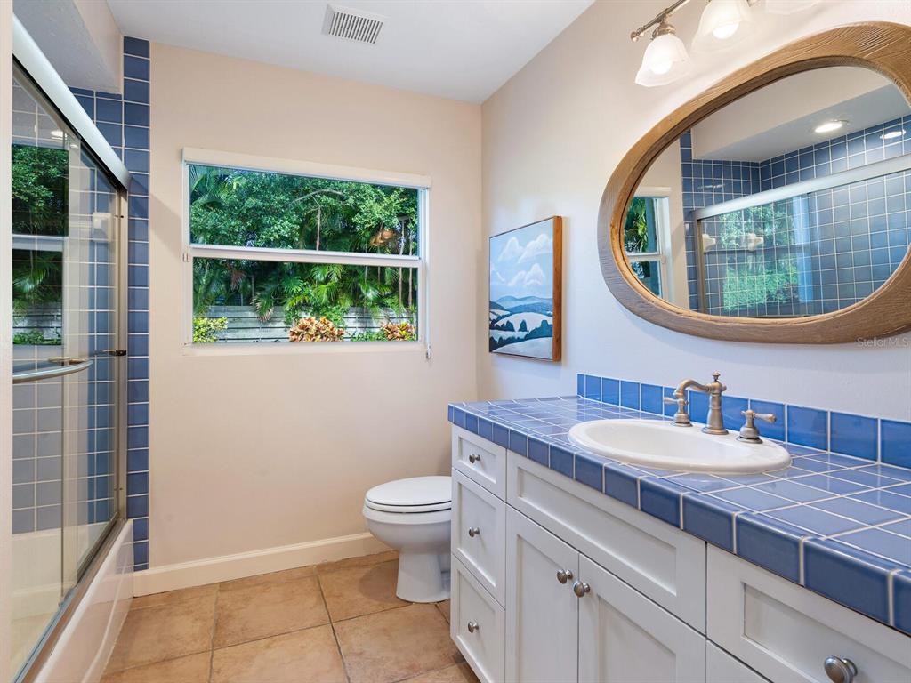 606 Owl Way Sarasota, FL 34236 - Photo 27 of 47