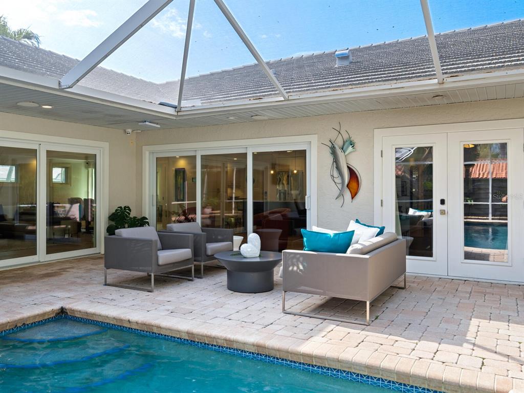 606 Owl Way Sarasota, FL 34236 - Photo 32 of 47