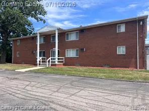$1,195 | 14682 Middle Gibraltar Road, Unit 24, Gibraltar, MI 48173