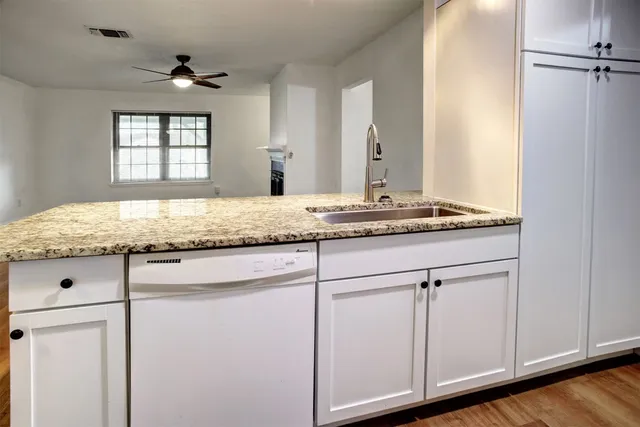 $339,000 | 1037 Wilkes Circle, Smithville, TX 78957