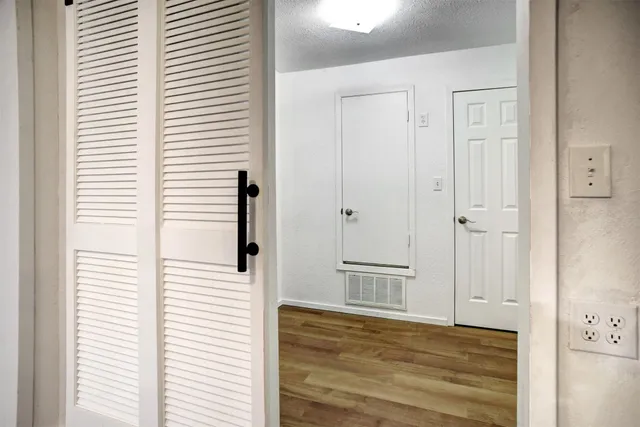 $339,000 | 1037 Wilkes Circle, Smithville, TX 78957