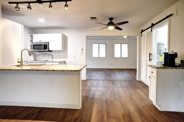 $339,000 | 1037 Wilkes Circle, Smithville, TX 78957