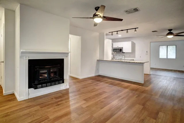 $339,000 | 1037 Wilkes Circle, Smithville, TX 78957