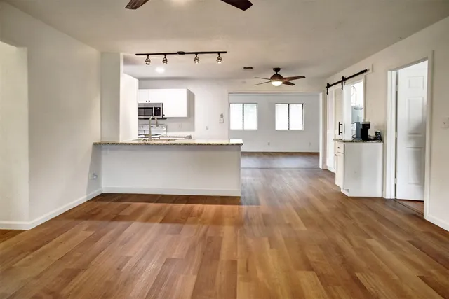 $339,000 | 1037 Wilkes Circle, Smithville, TX 78957