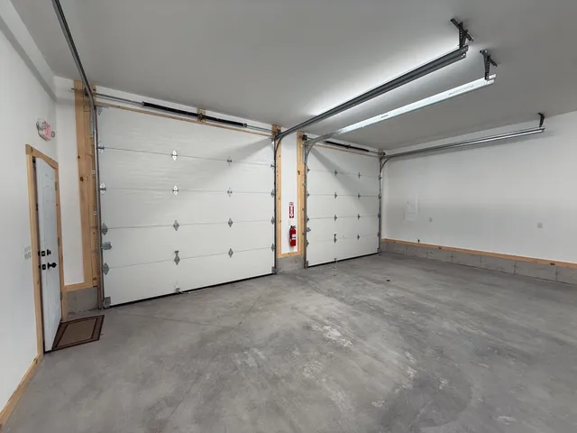 $195,000 | 9 Hutchins Street, Auburn, ME 04210