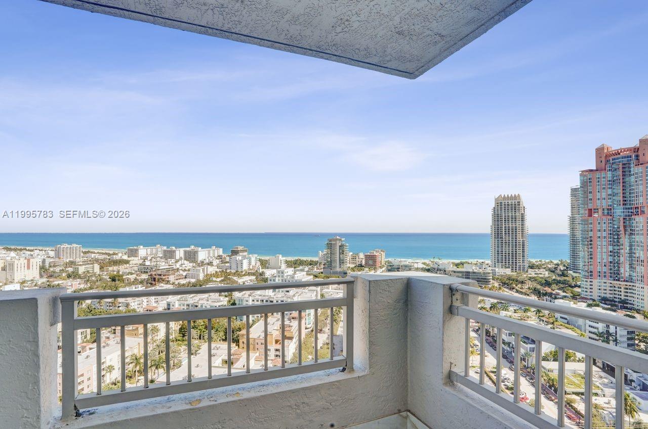 90 Alton Road, Unit 2701 Miami Beach, FL 33139 - Photo 8 of 19