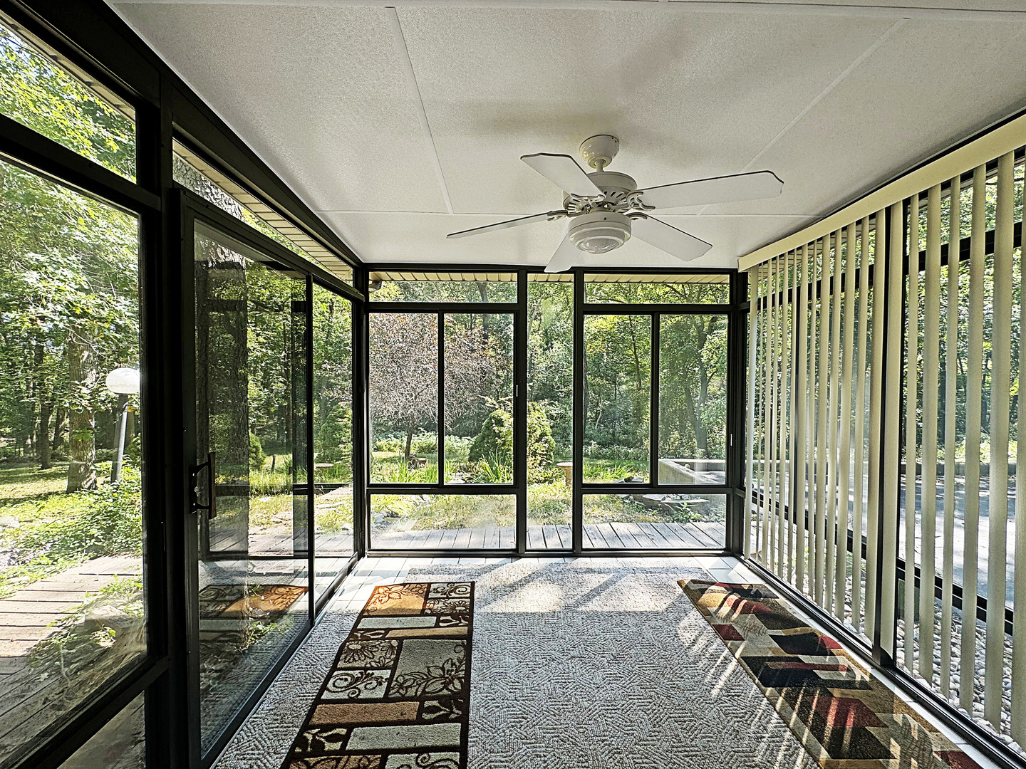 1607 Woodside Circle Freeport, IL 61032 - Photo 7 of 36