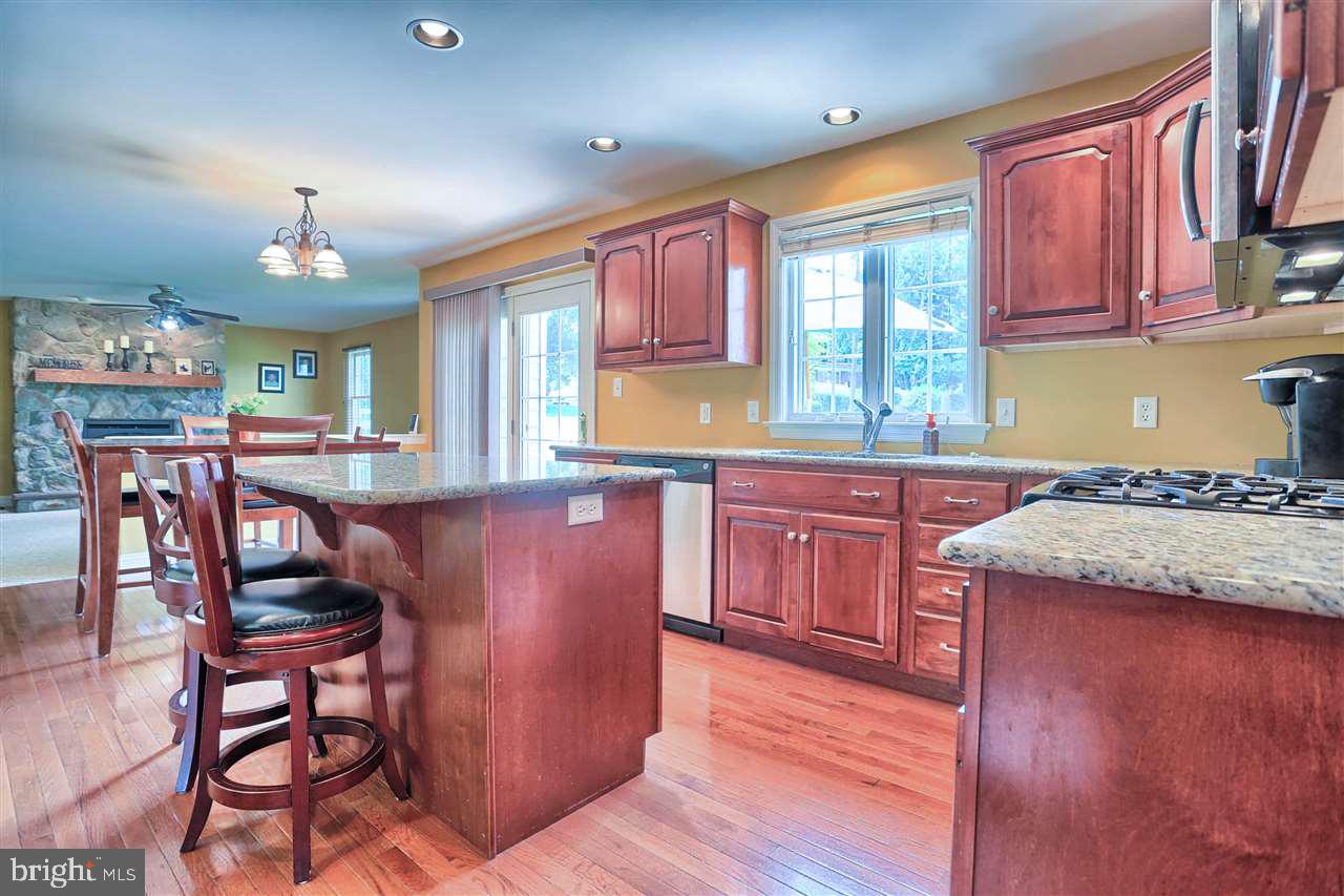 594 Campbell Road York, PA 17402 - Photo 11 of 36 Gallery Image 11