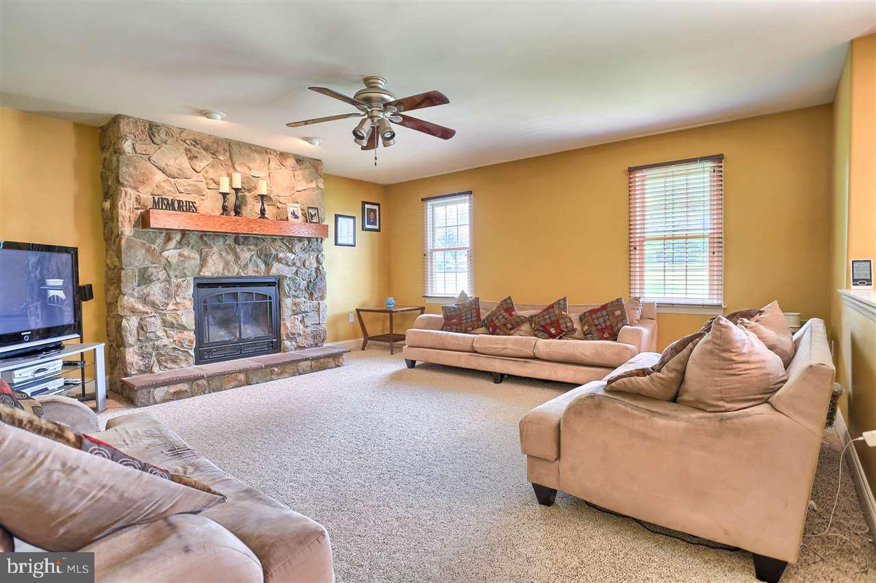 594 Campbell Road York, PA 17402 - Photo 17 of 36 Gallery Image 17