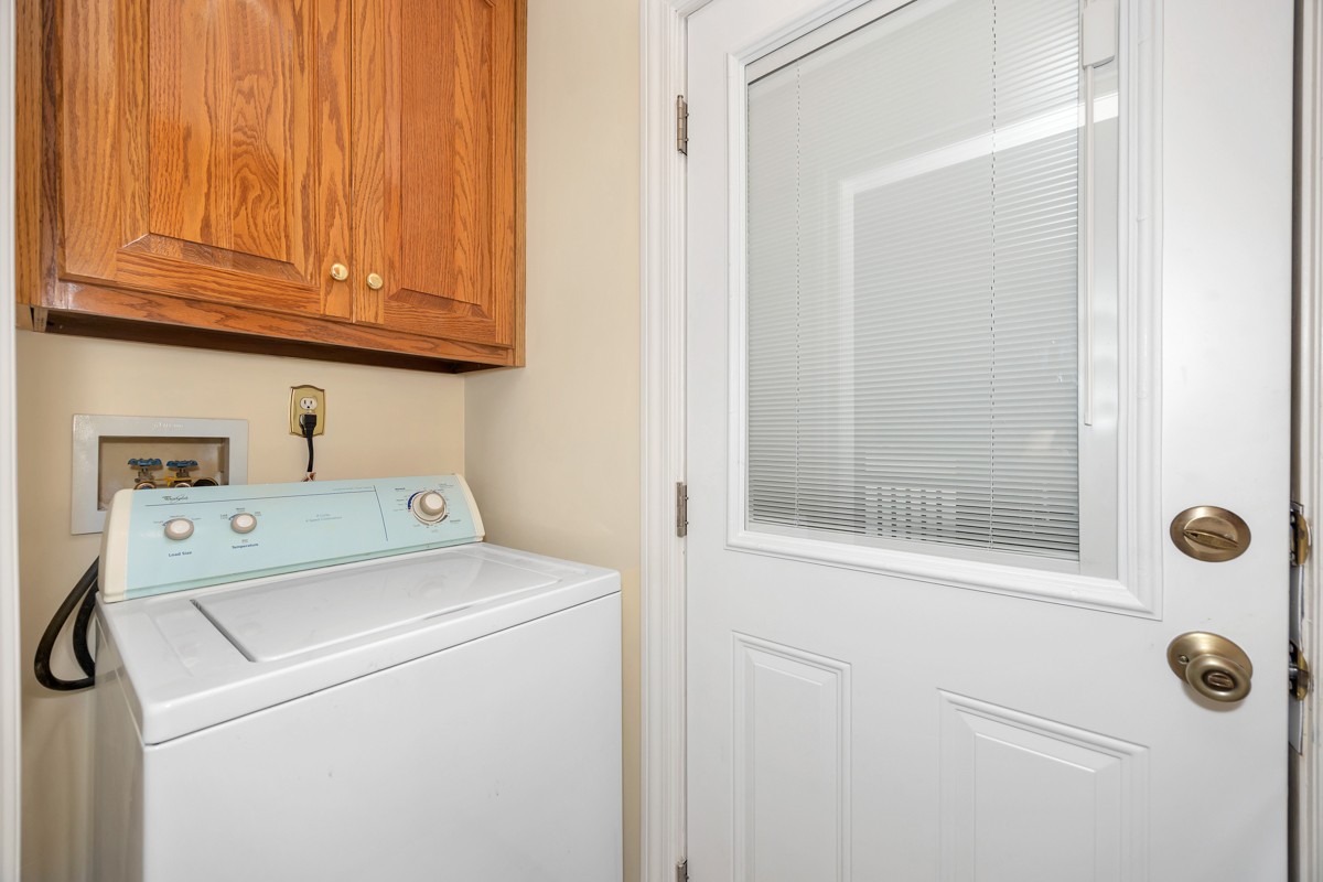 27615 Shannon Road Ardmore, AL 35739 - Photo 14 of 49 a utility room with dryer and washer