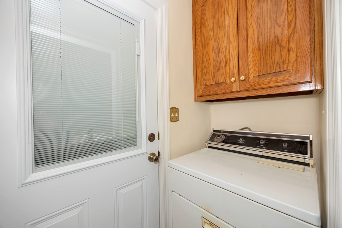27615 Shannon Road Ardmore, AL 35739 - Photo 15 of 49 a utility room with dryer and washer