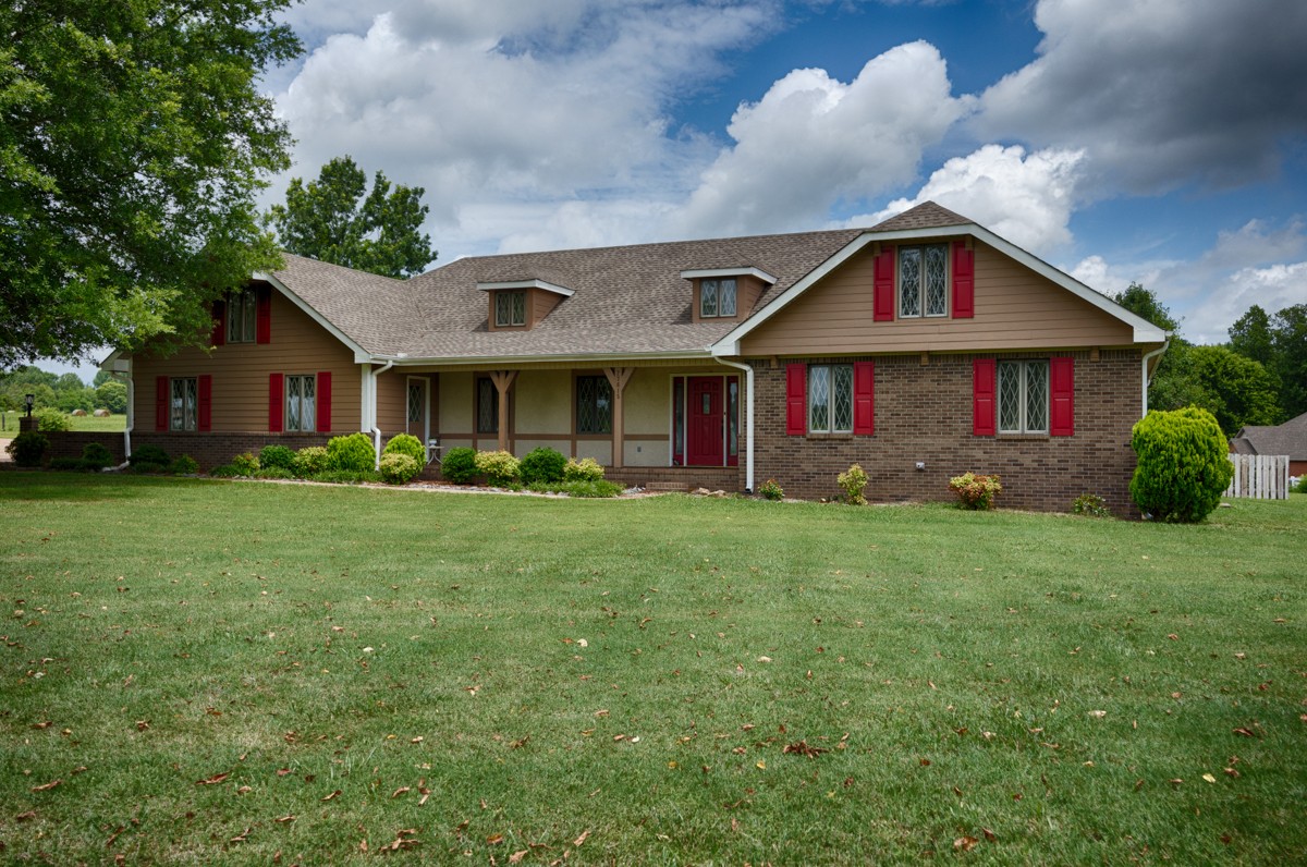 27615 Shannon Road Ardmore, AL 35739 - Photo 32 of 49 a front view of house with yard and green space