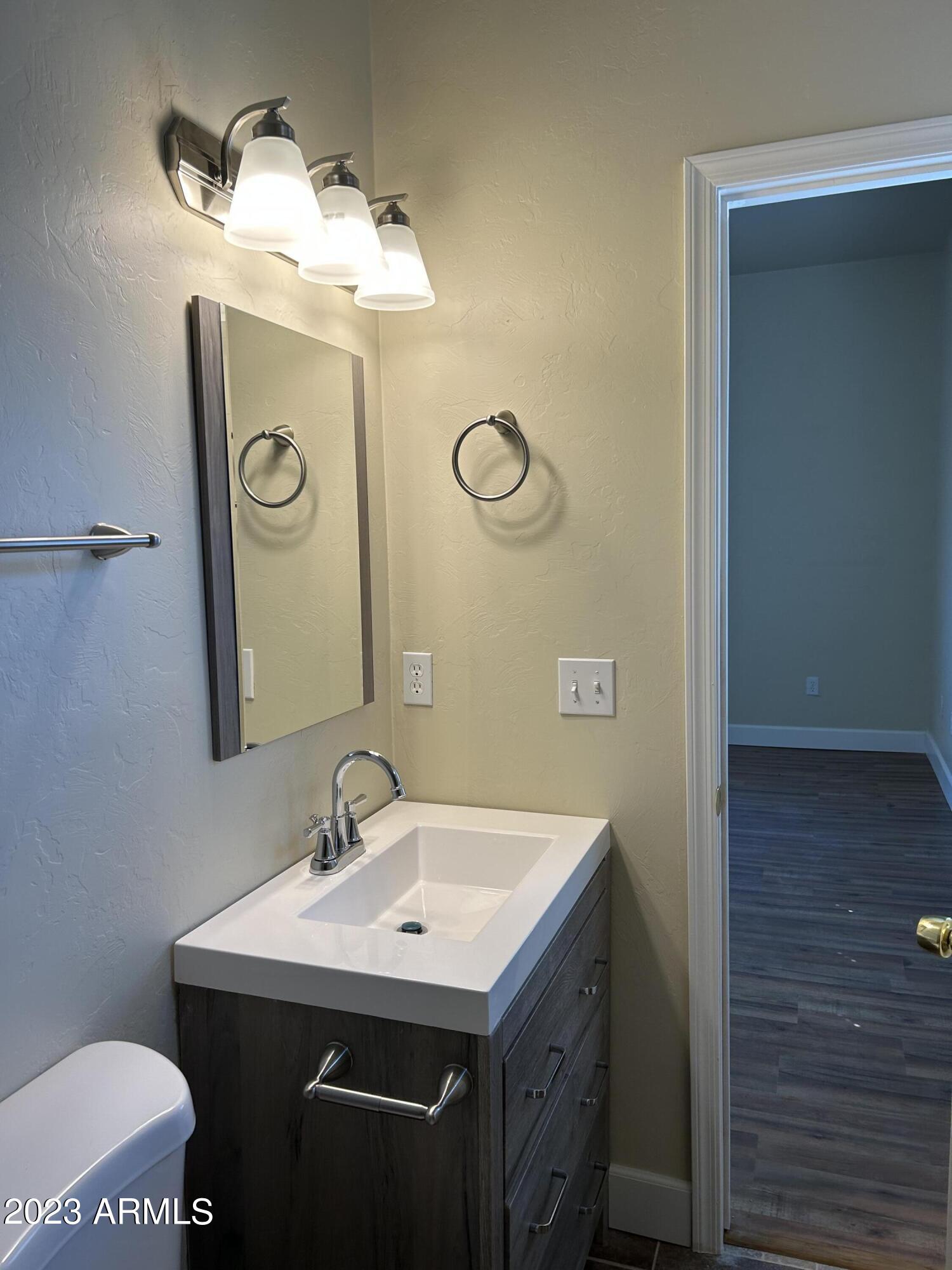 1115 Via Jacaranda Rio Rico, AZ 85648 - Photo 13 of 18 1145 Via Jacaranda primary bath 2