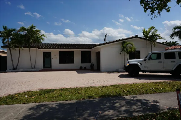 $898,888 | 9220 Southwest 56th Street, Miami, FL 33165