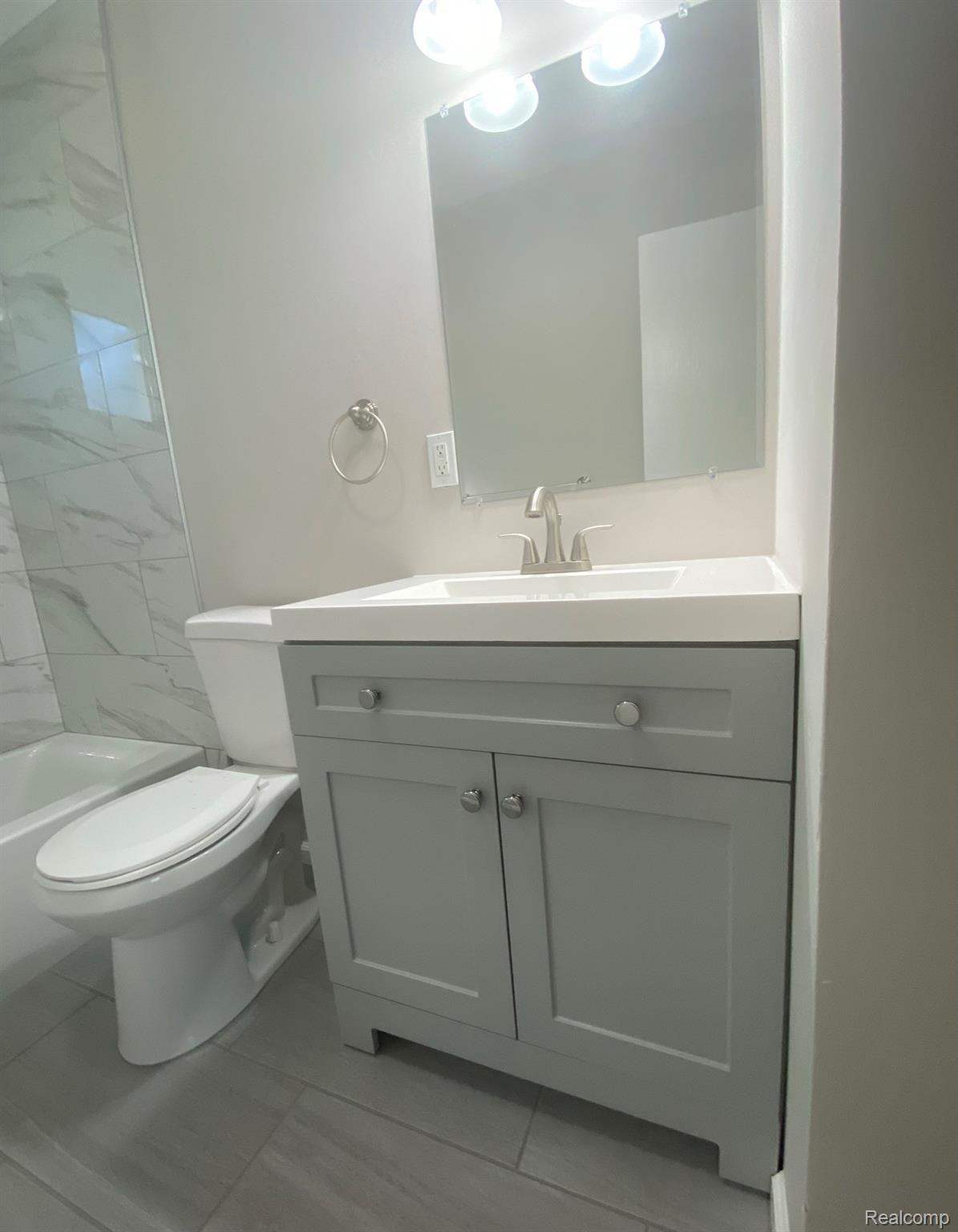 23006 Roxana Avenue Eastpointe, MI 48021 - Photo 9 of 19 IMG_3214.JPEG