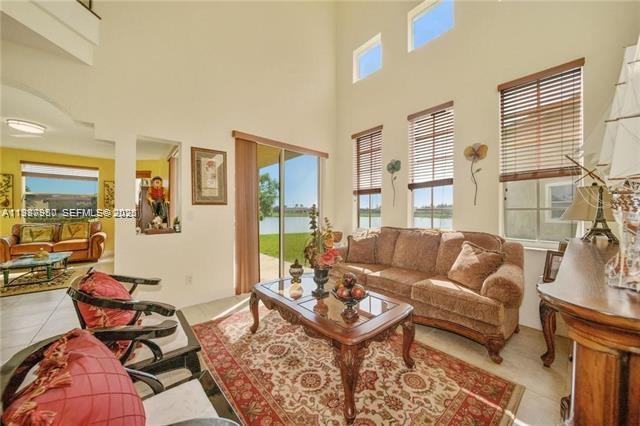 5271 Southwest 141st Terrace Miramar, FL 33027 - Photo 5 of 27