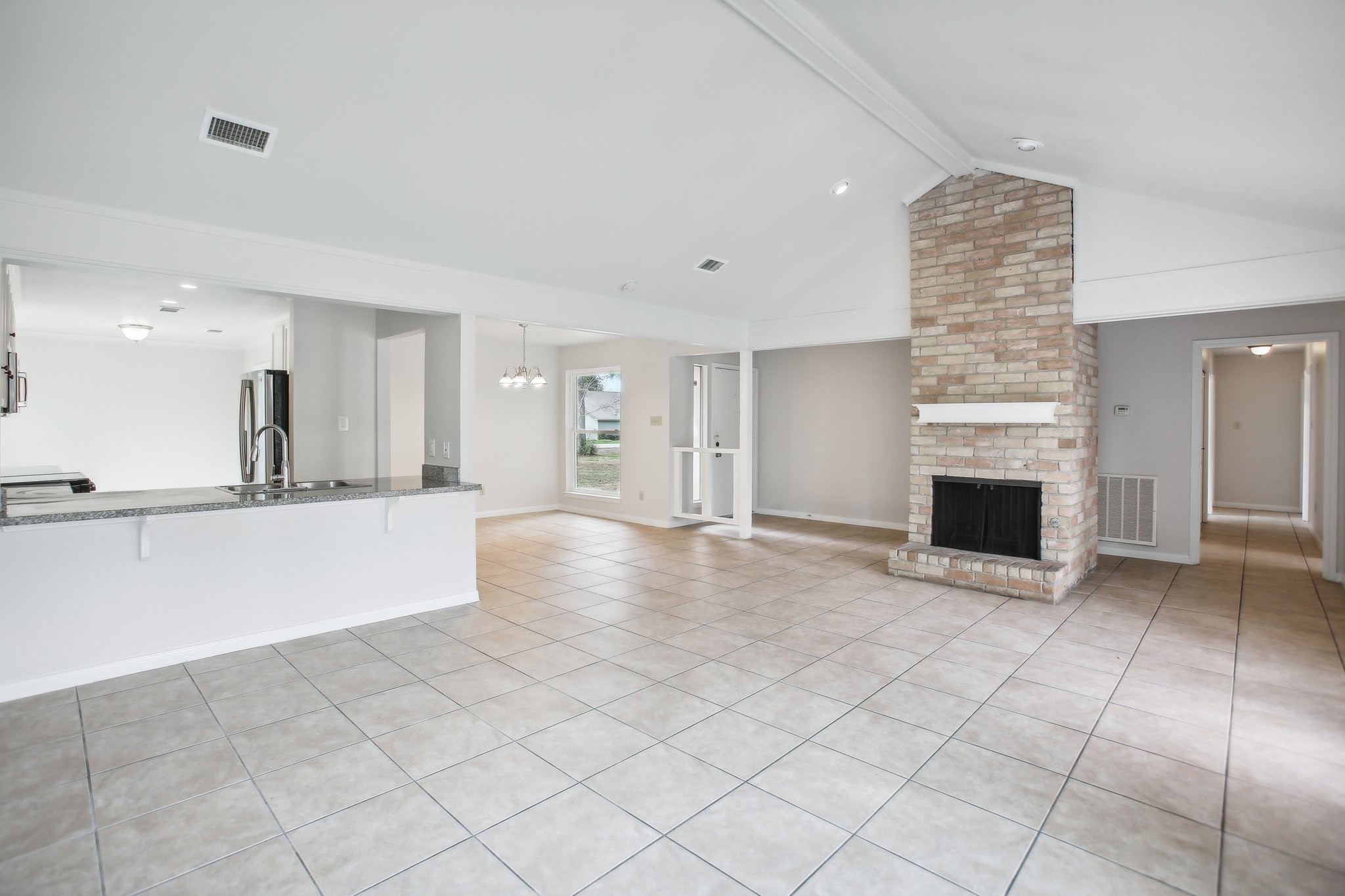 1602 Chestnut Ridge Road Kingwood, TX 77339 - Photo 5 of 31