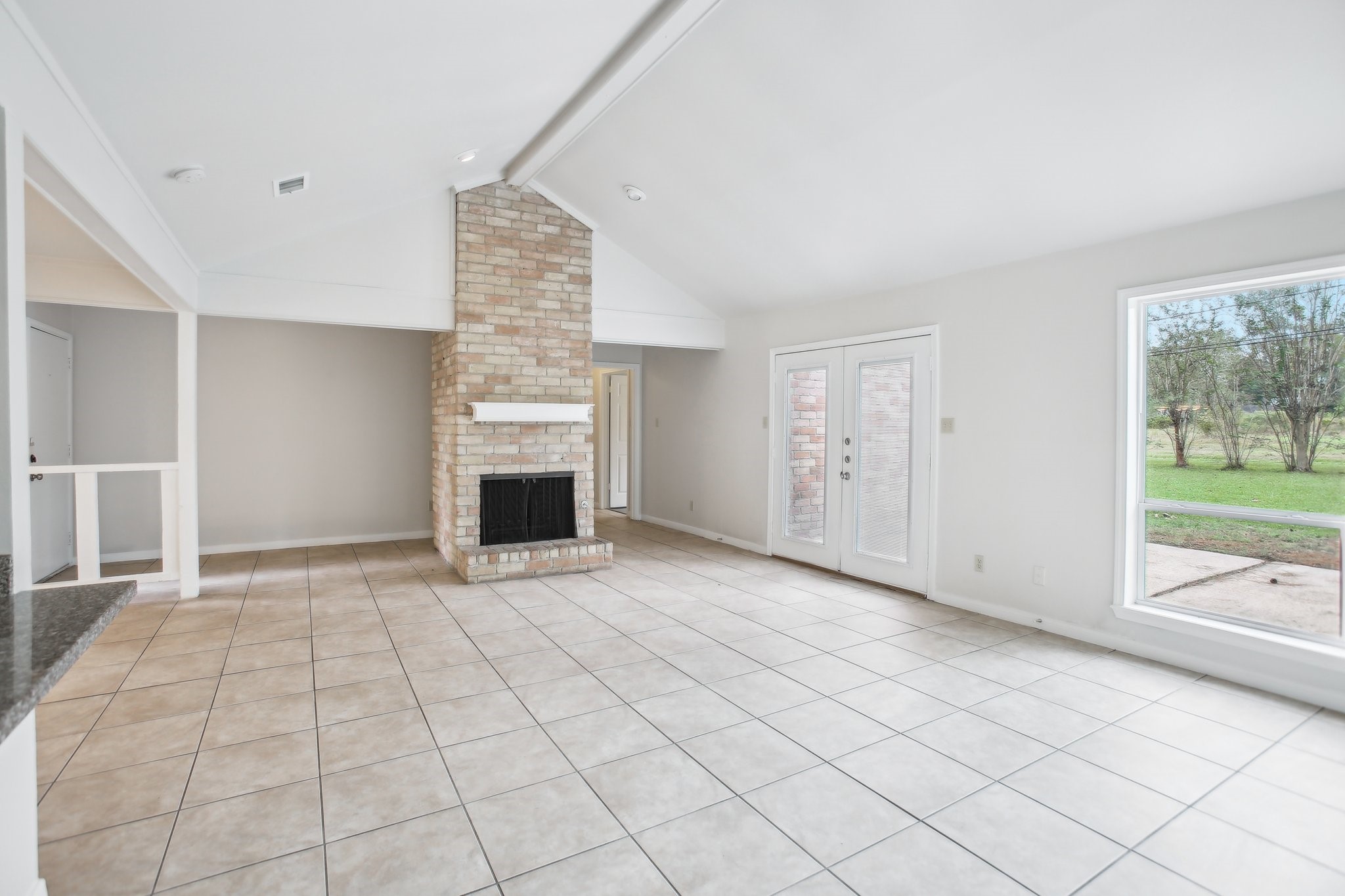 1602 Chestnut Ridge Road Kingwood, TX 77339 - Photo 6 of 31