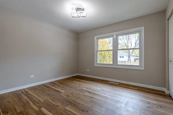 $469,000 | 1096 Beechwood Road, Buffalo Grove, IL 60089