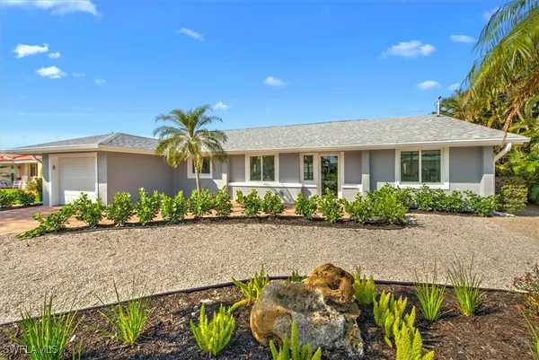$974,900 | 16 Palmview Boulevard, Fort Myers Beach, FL 33931