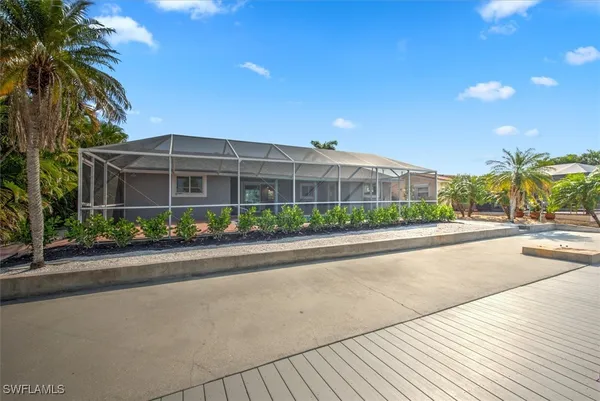 $974,900 | 16 Palmview Boulevard, Fort Myers Beach, FL 33931