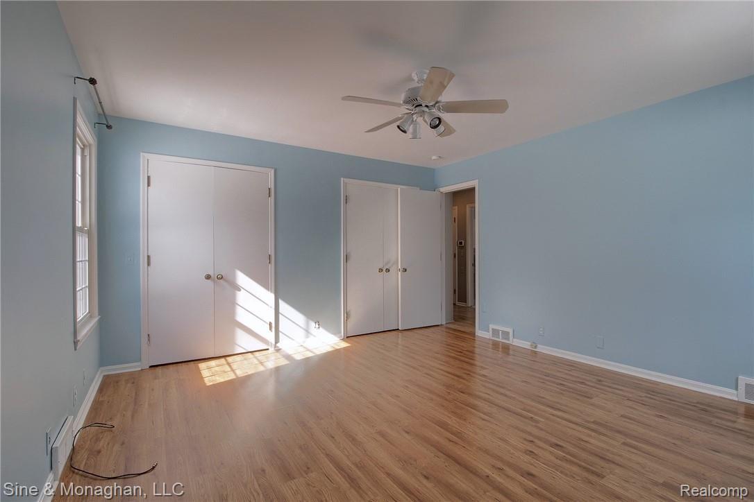 699 Shoreham Road Grosse Pointe, MI 48236 - Photo 15 of 21 20-Master Bedroom 2nd View.jpg