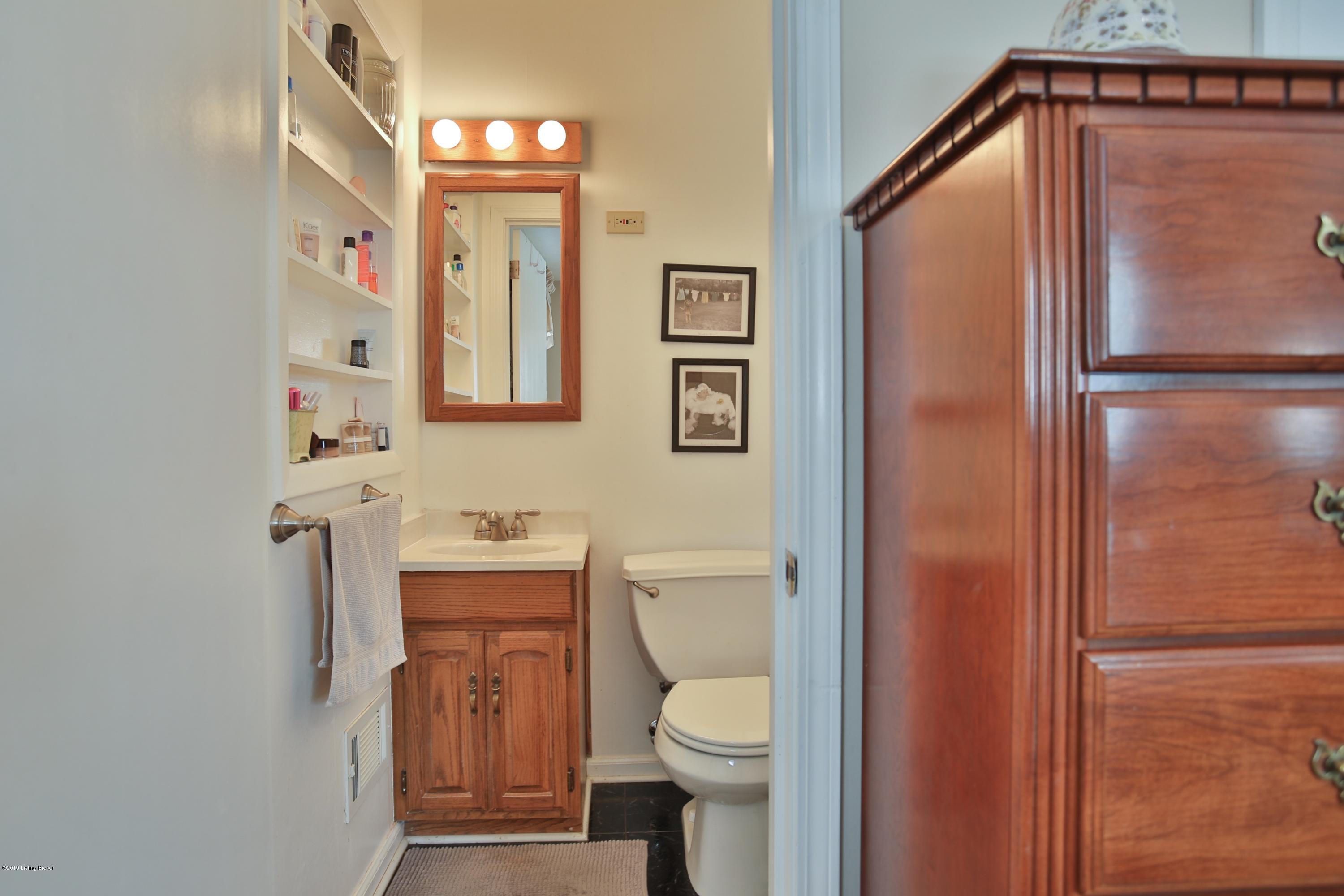 1052 Runell Road Louisville, KY 40214 - Photo 23 of 39 1-34