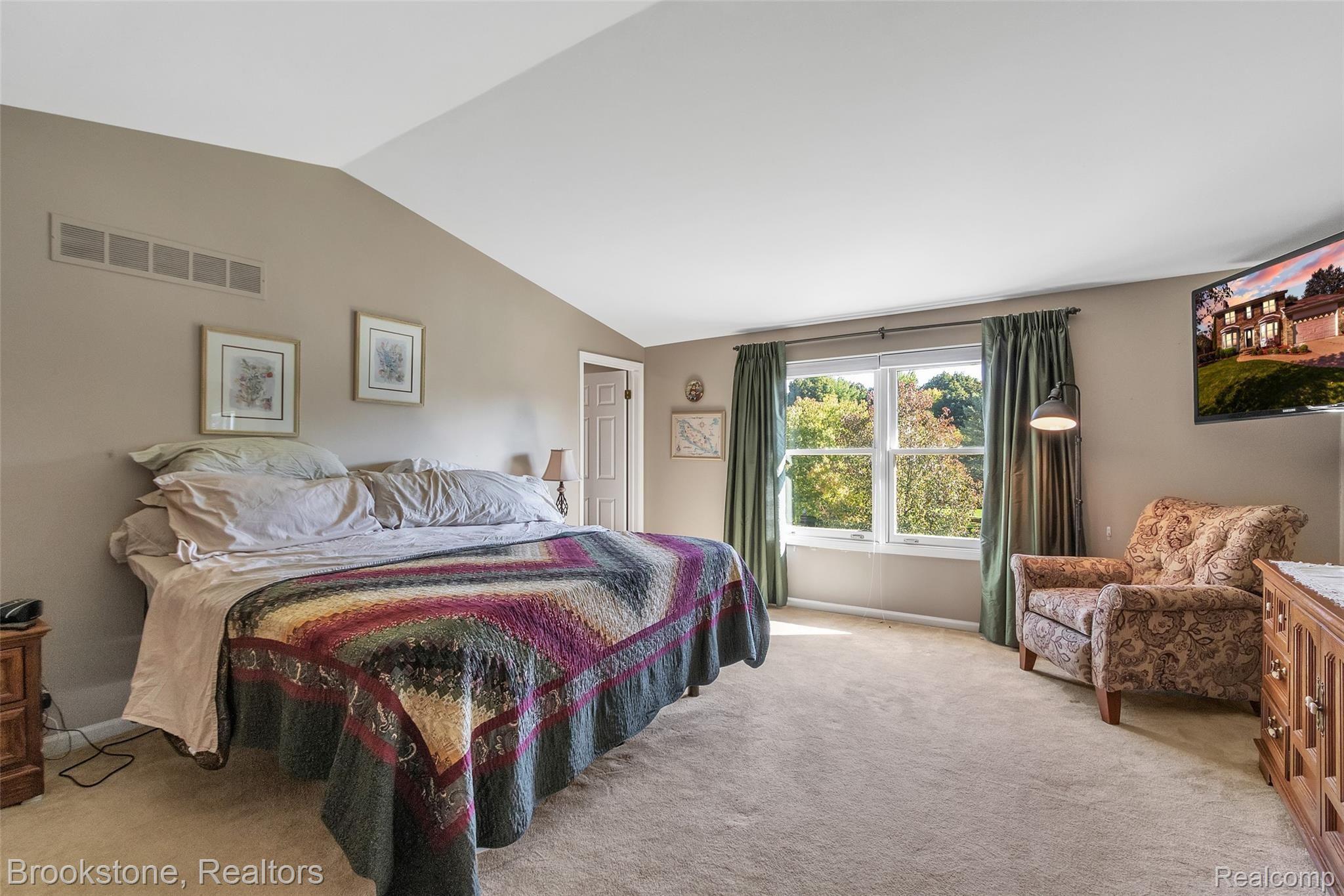 1387 Royal Crescent Street Rochester, MI 48306 - Photo 14 of 33 20-1387-Royal-Crescent-St-WindowSti.jpg