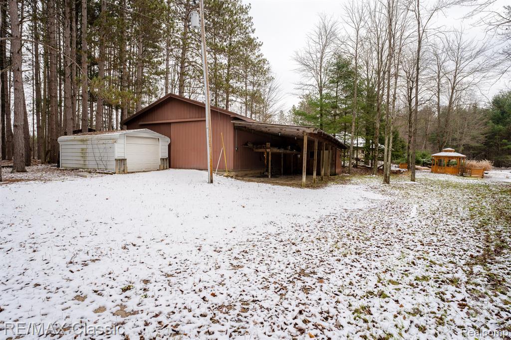 2939 Grove Street Road Standish, MI 48658 - Photo 36 of 49