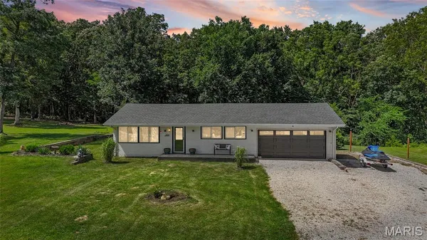 $195,000 | 4021 Lakewood Drive, De Soto, MO 63020