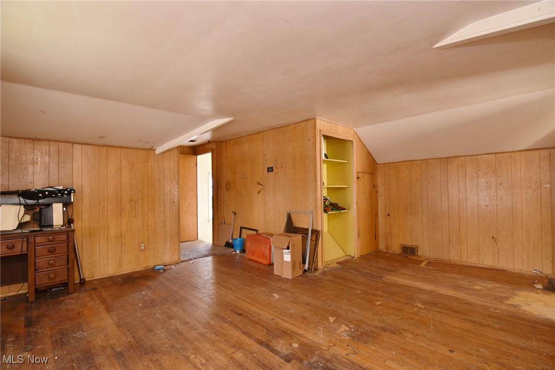 1040 Woodview Road Cleveland Heights, OH 44121 - Photo 13 of 19